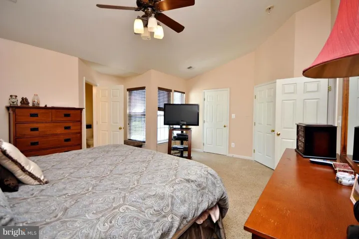 8078 Horseshoe Cottage Cir, Lorton, Virginia 22079
