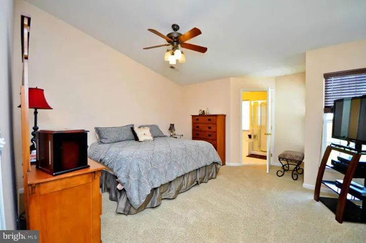 8078 Horseshoe Cottage Cir, Lorton, Virginia 22079