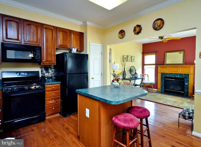 8078 Horseshoe Cottage Cir, Lorton, Virginia 22079
