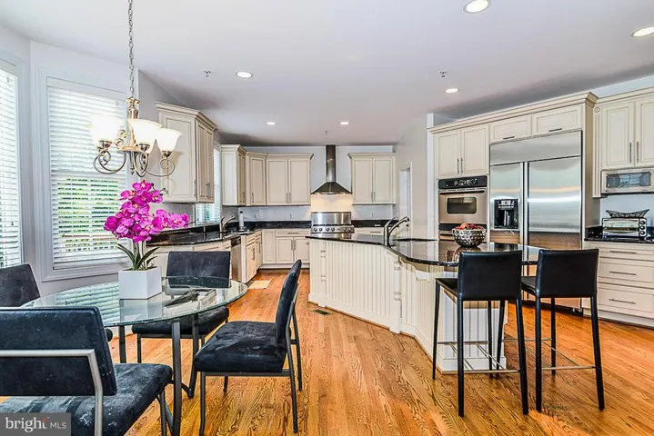 2016 Woodford Rd, Vienna, Virginia 22182