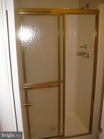 8103 Guinevere Dr, Annandale, Virginia 22003