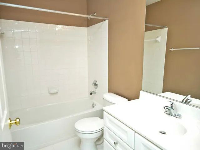 6686 Roderick Loop, Gainesville, Virginia 20155