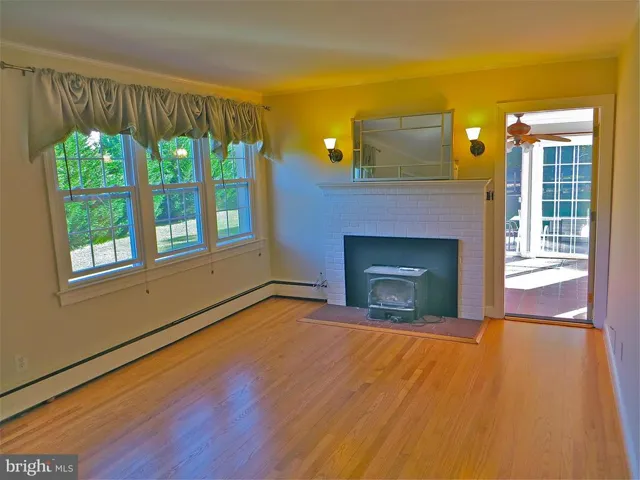 636 Walker Rd, Great Falls, Virginia 22066