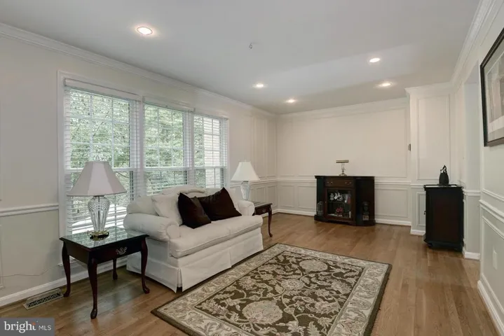 7085 Leestone St, Springfield, Virginia 22151