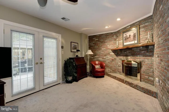 7085 Leestone St, Springfield, Virginia 22151
