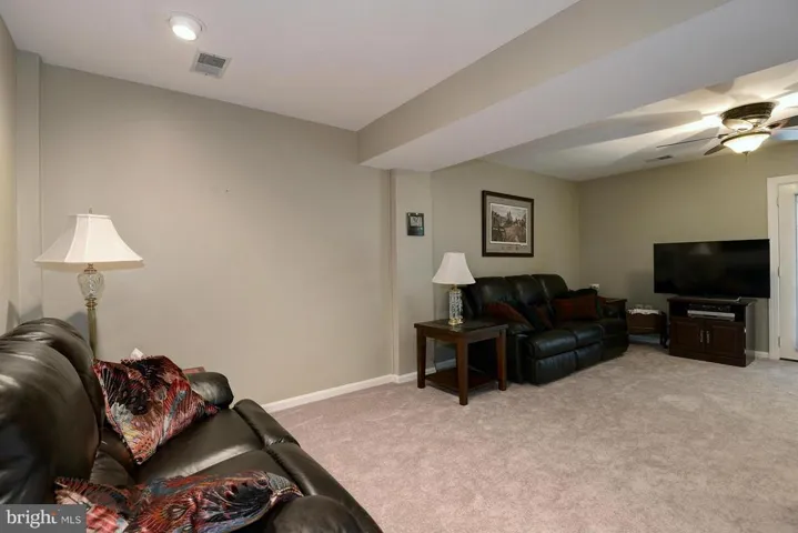 7085 Leestone St, Springfield, Virginia 22151