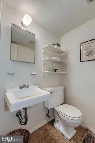 6800 Capstan Dr, Annandale, Virginia 22003