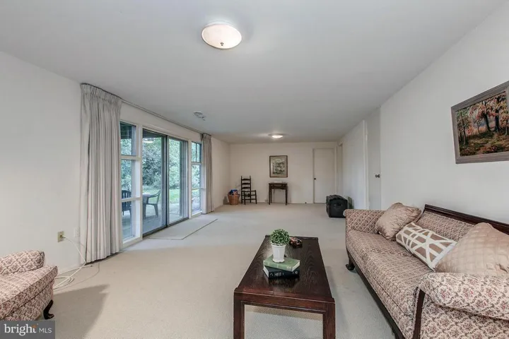 6800 Capstan Dr, Annandale, Virginia 22003