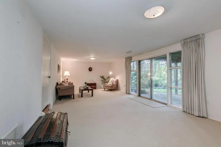 6800 Capstan Dr, Annandale, Virginia 22003