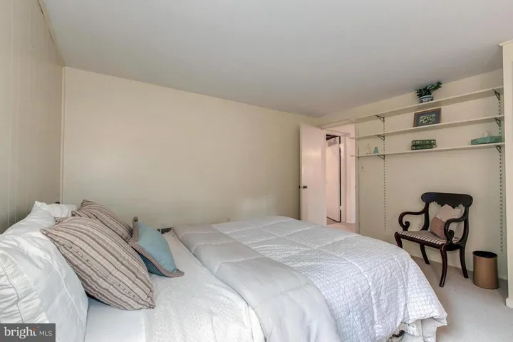 6800 Capstan Dr, Annandale, Virginia 22003