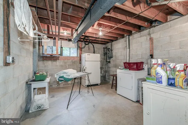 6800 Capstan Dr, Annandale, Virginia 22003