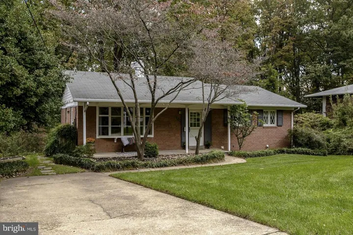 6800 Capstan Dr, Annandale, Virginia 22003