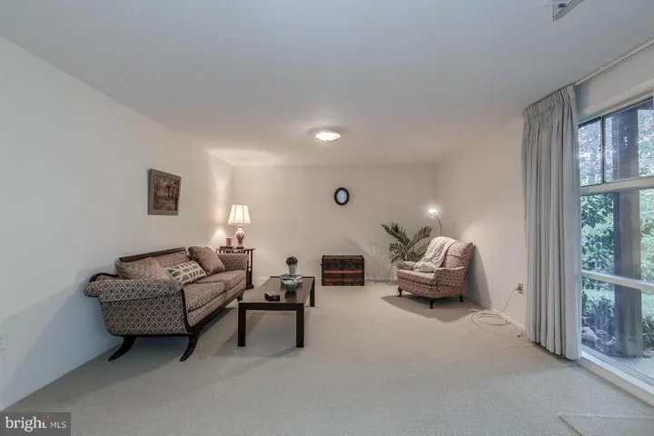 6800 Capstan Dr, Annandale, Virginia 22003