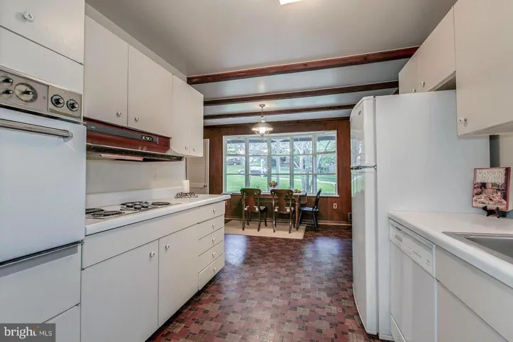 6800 Capstan Dr, Annandale, Virginia 22003