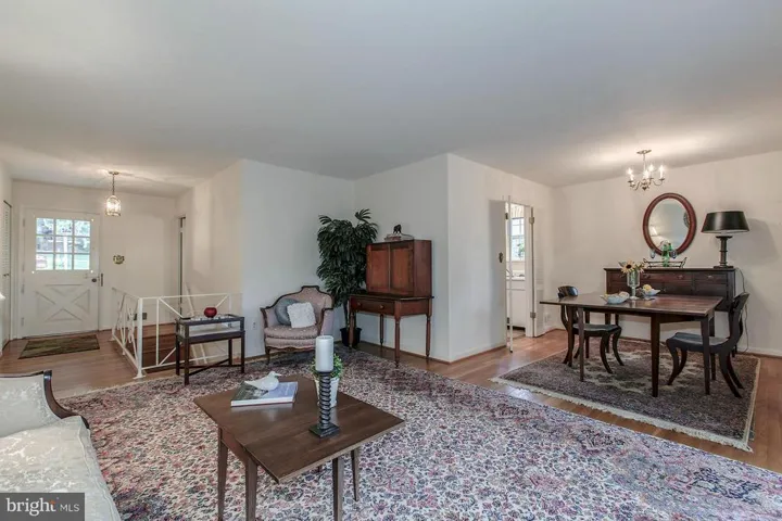 6800 Capstan Dr, Annandale, Virginia 22003