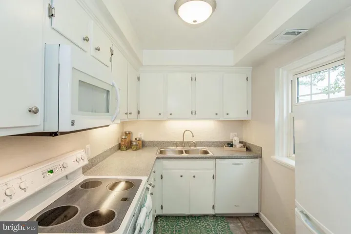 4640 36th St S #b2, Arlington, Virginia 22206