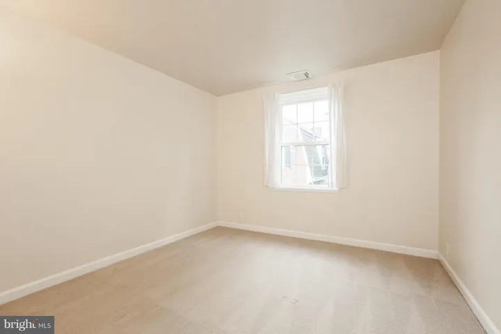 4640 36th St S #b2, Arlington, Virginia 22206