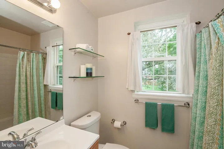 4640 36th St S #b2, Arlington, Virginia 22206