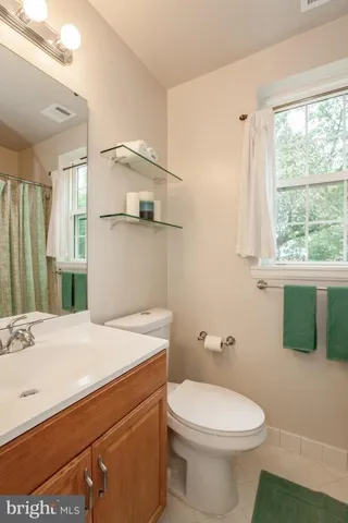 4640 36th St S #b2, Arlington, Virginia 22206