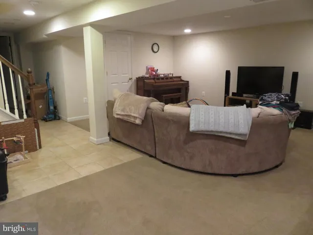 142 Cambridge Rd, Alexandria, Virginia 22314