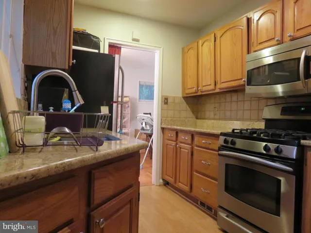 142 Cambridge Rd, Alexandria, Virginia 22314