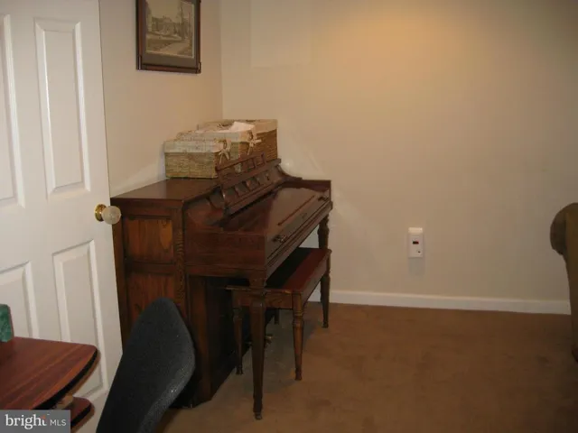 142 Cambridge Rd, Alexandria, Virginia 22314
