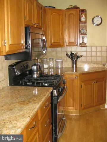 142 Cambridge Rd, Alexandria, Virginia 22314