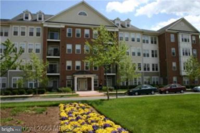 500 KING FARM BOULEVARD, ROCKVILLE, MD 20850