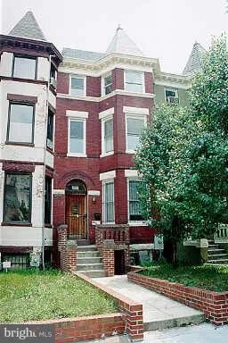 2821 13TH STREET, Washington, DC 20009