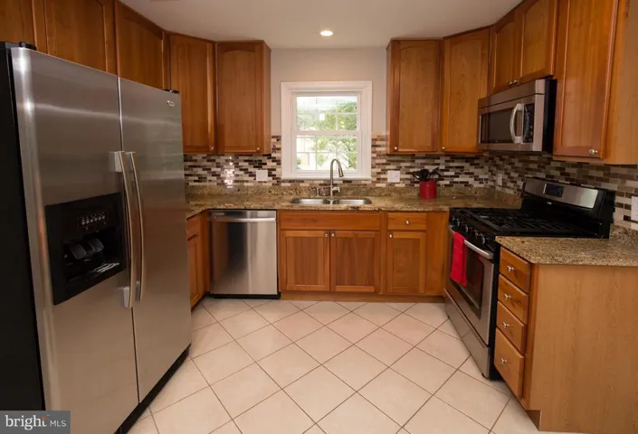 7416 Beverly Manor Dr, Annandale, Virginia 22003