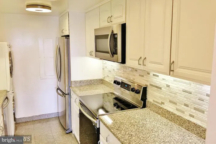 1530 Key Blvd #812, Arlington, Virginia 22209