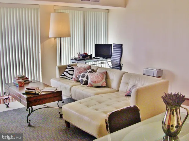 1530 Key Blvd #812, Arlington, Virginia 22209