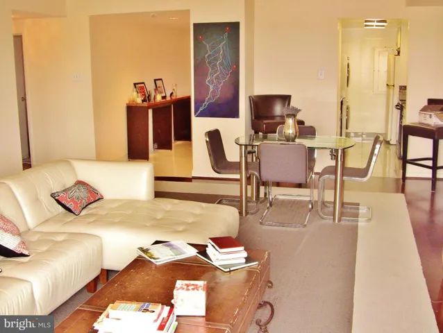 1530 Key Blvd #812, Arlington, Virginia 22209