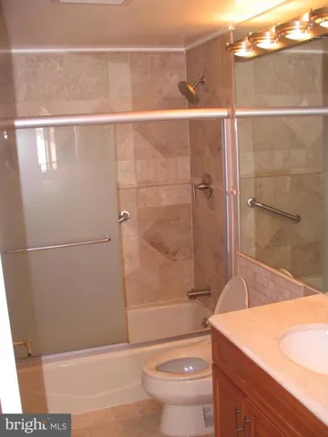 1530 Key Blvd #812, Arlington, Virginia 22209