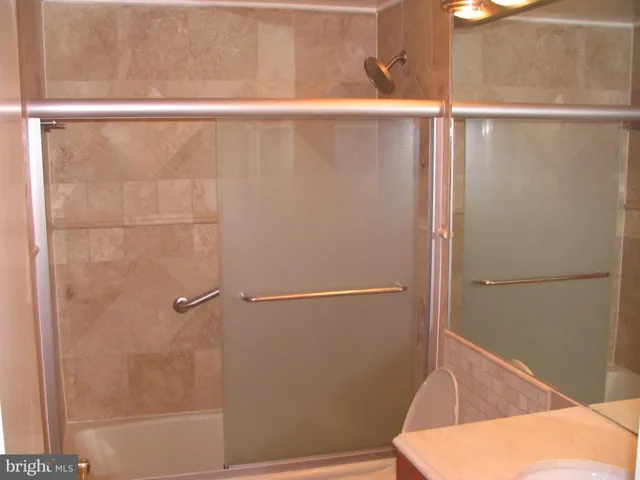1530 Key Blvd #812, Arlington, Virginia 22209