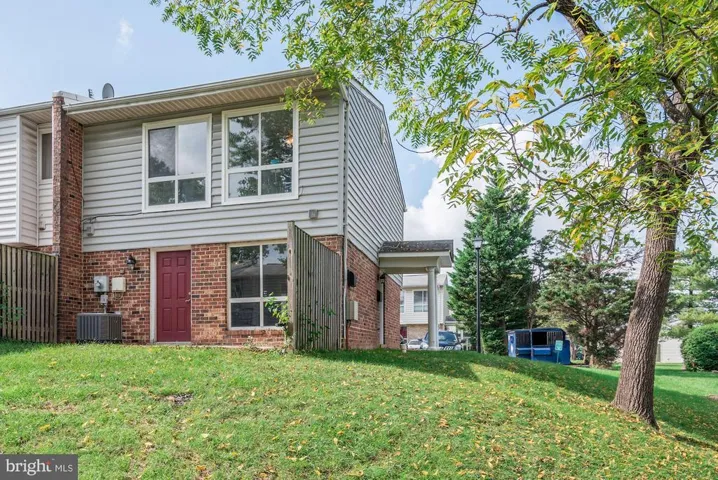 2201 Huston Pl, Herndon, Virginia 20170
