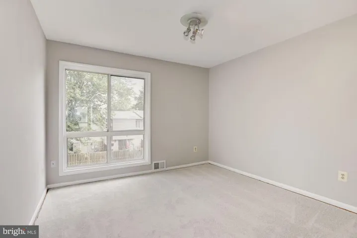 2201 Huston Pl, Herndon, Virginia 20170