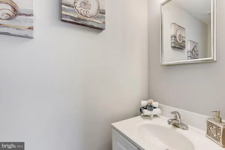 2201 Huston Pl, Herndon, Virginia 20170