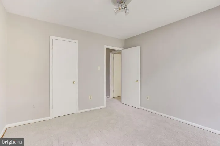 2201 Huston Pl, Herndon, Virginia 20170