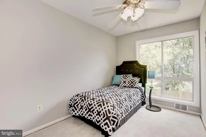 2201 Huston Pl, Herndon, Virginia 20170