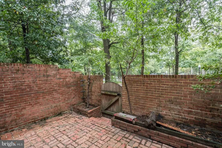 2651 Centennial Ct, Alexandria, Virginia 22311