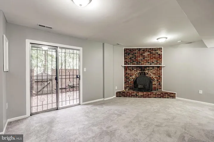 2651 Centennial Ct, Alexandria, Virginia 22311