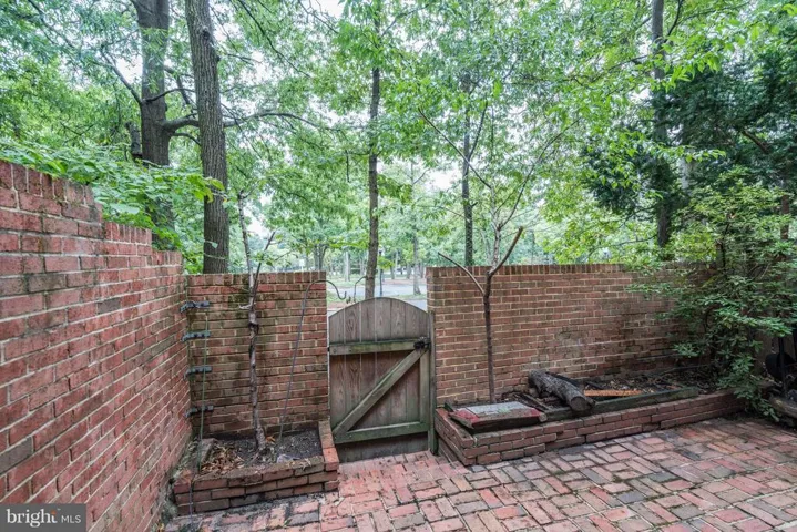 2651 Centennial Ct, Alexandria, Virginia 22311