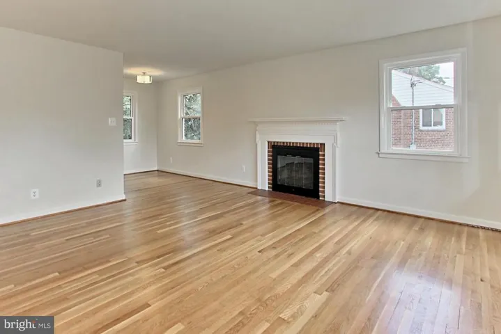 7116 Strathmore St, Falls Church, Virginia 22042