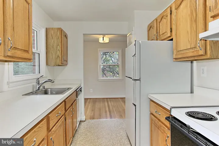 7116 Strathmore St, Falls Church, Virginia 22042