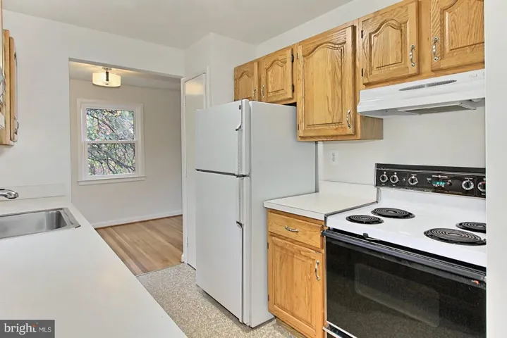 7116 Strathmore St, Falls Church, Virginia 22042