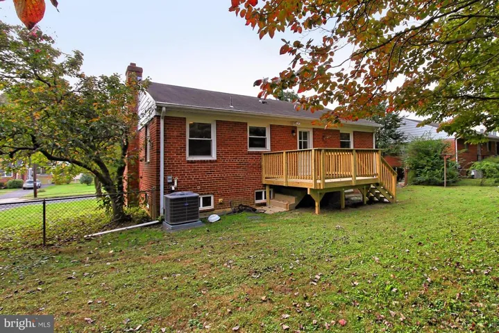 7116 Strathmore St, Falls Church, Virginia 22042
