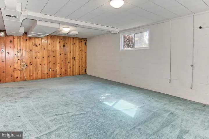 7116 Strathmore St, Falls Church, Virginia 22042