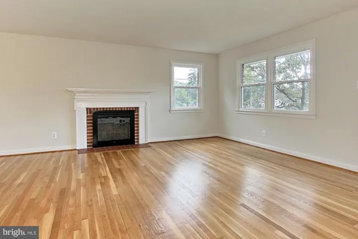 7116 Strathmore St, Falls Church, Virginia 22042