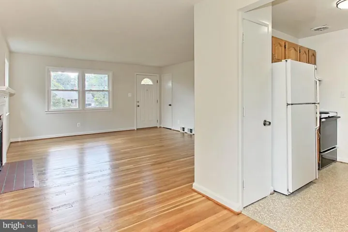 7116 Strathmore St, Falls Church, Virginia 22042